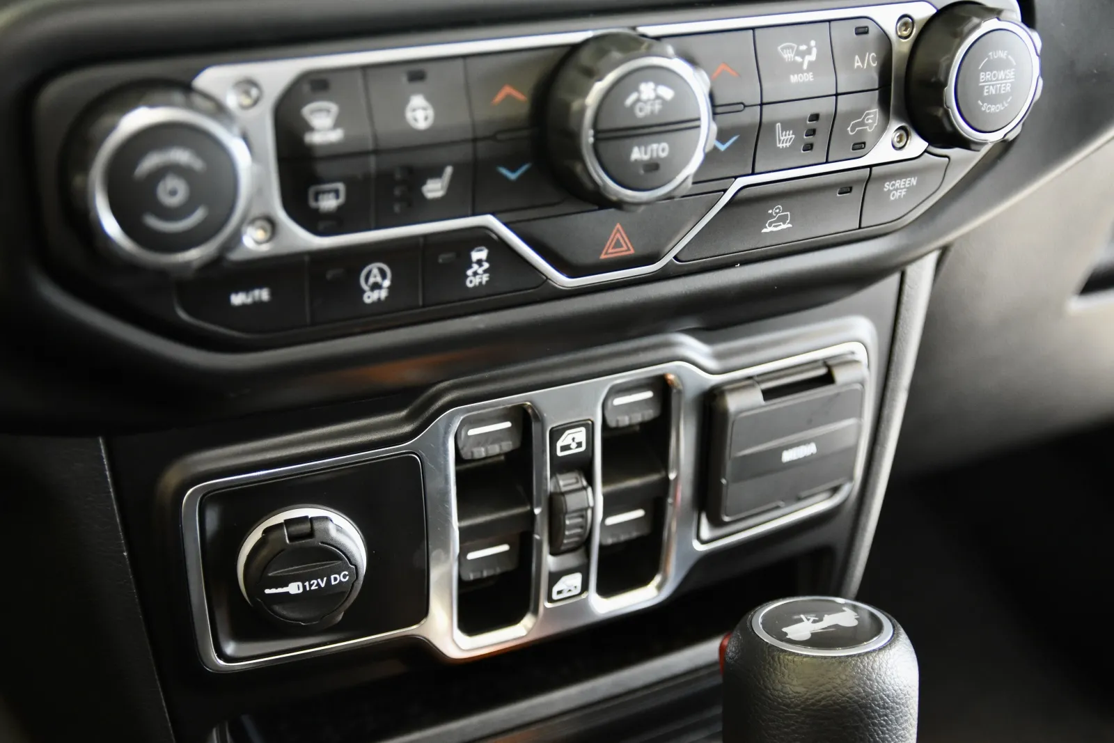 2022 Jeep Wrangler Unlimited Sahara - Photo 15