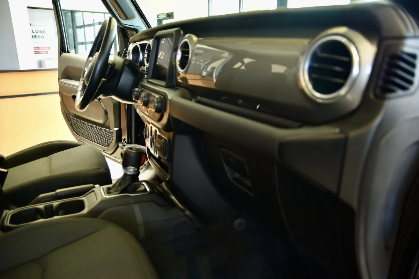 2022 Jeep Wrangler Unlimited Sahara - Photo 27