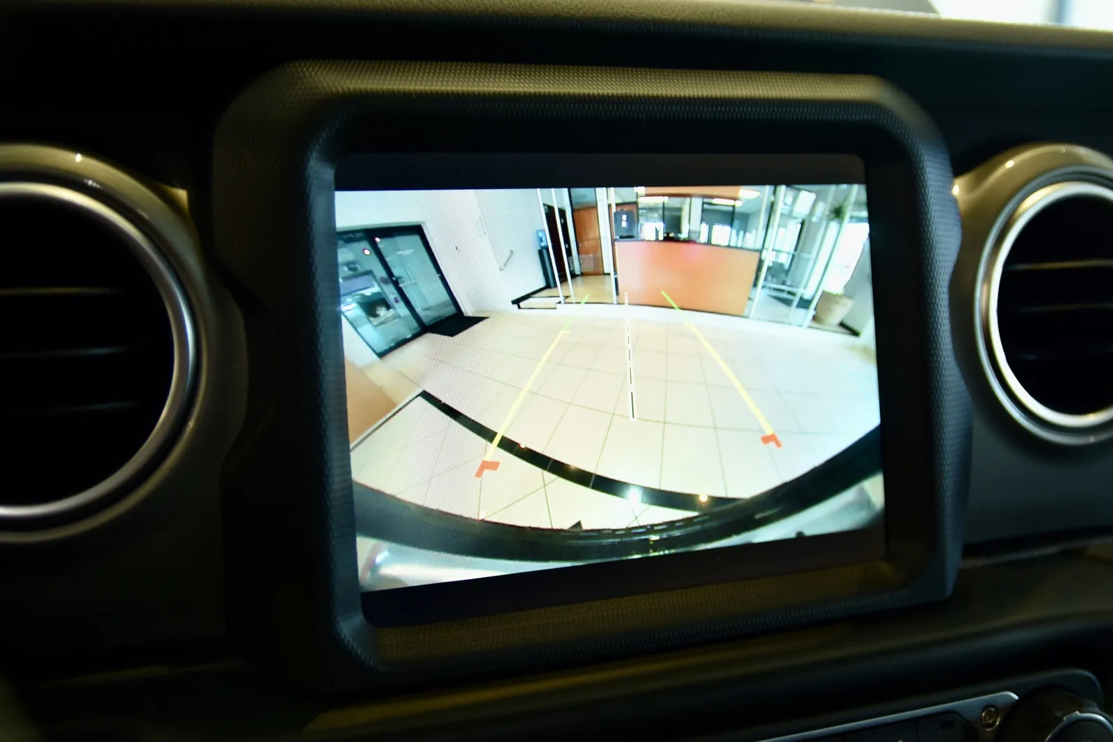 2022 Jeep Wrangler Unlimited Sahara - Photo 17