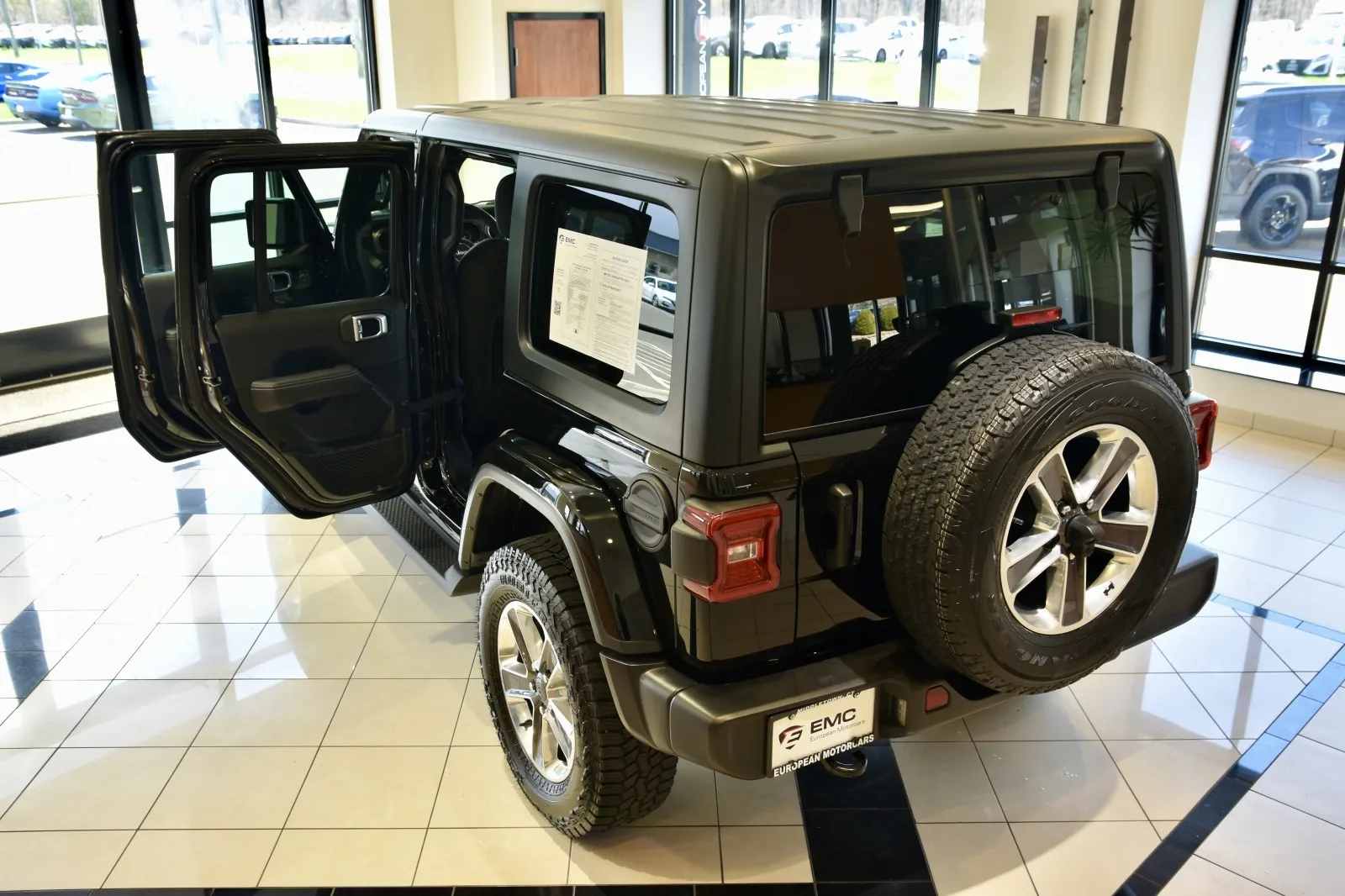 2022 Jeep Wrangler Unlimited Sahara - Photo 8