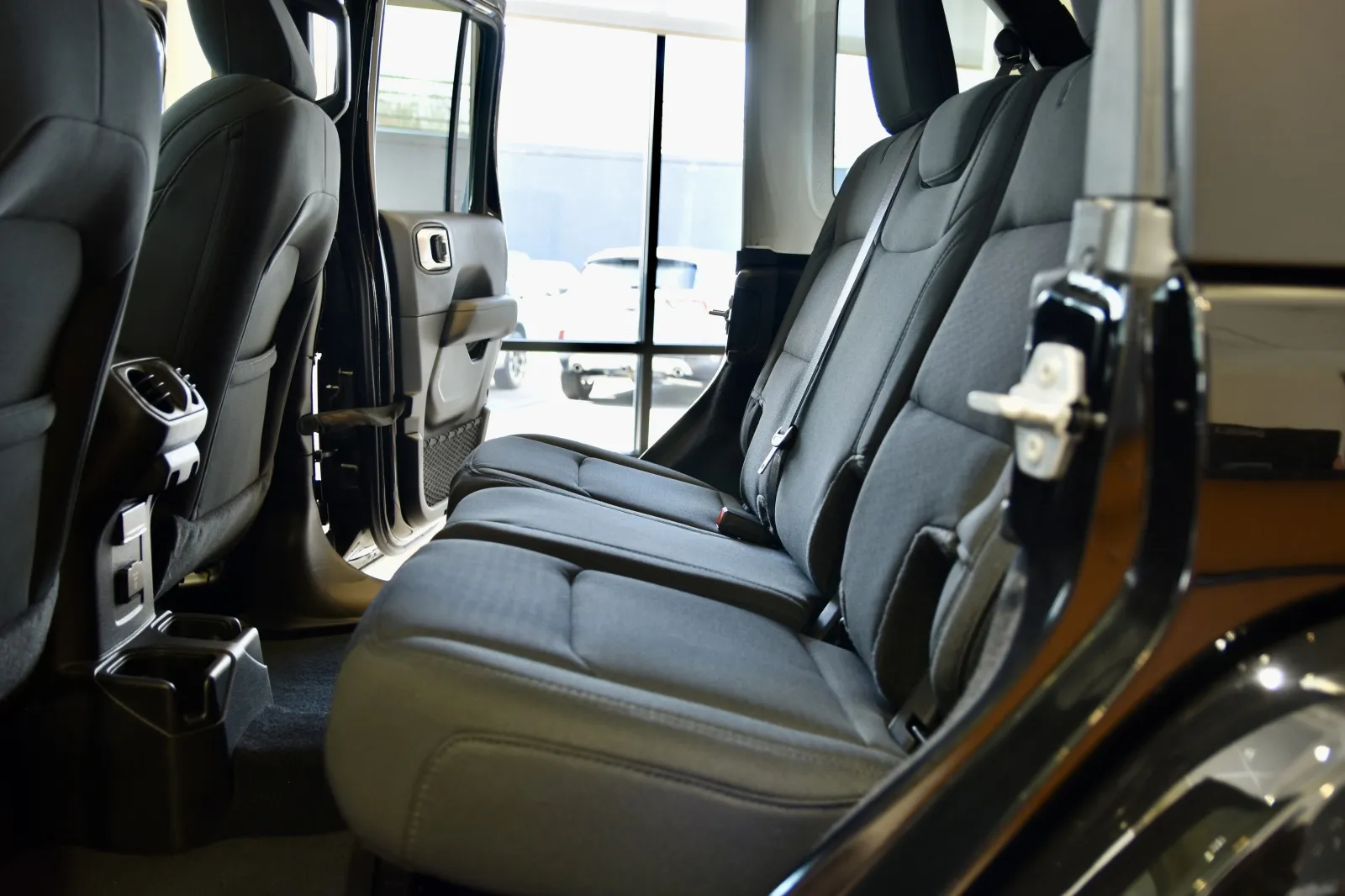 2022 Jeep Wrangler Unlimited Sahara - Photo 19