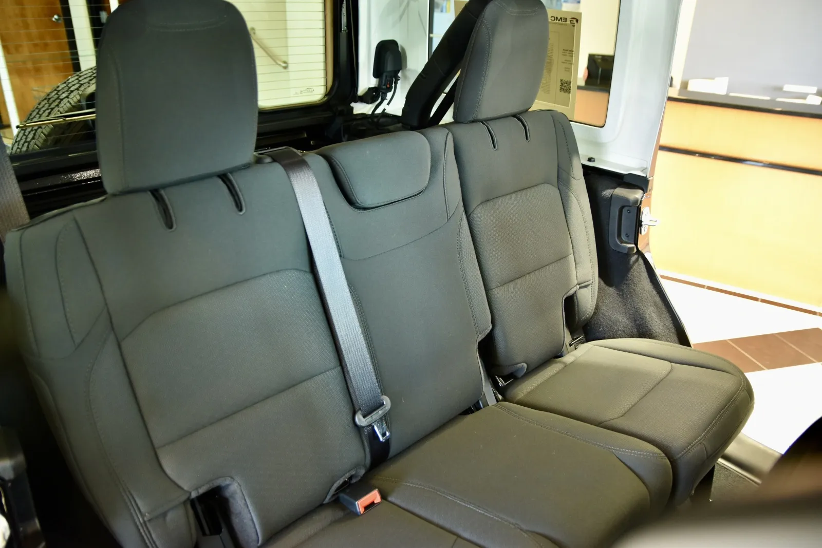 2022 Jeep Wrangler Unlimited Sahara - Photo 24