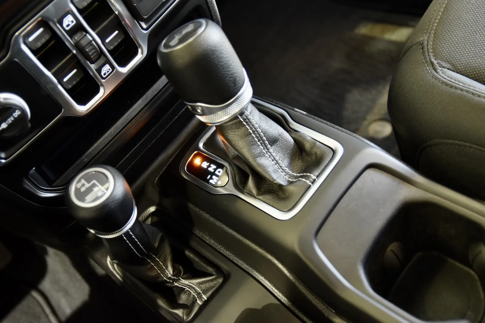 2022 Jeep Wrangler Unlimited Sahara - Photo 16