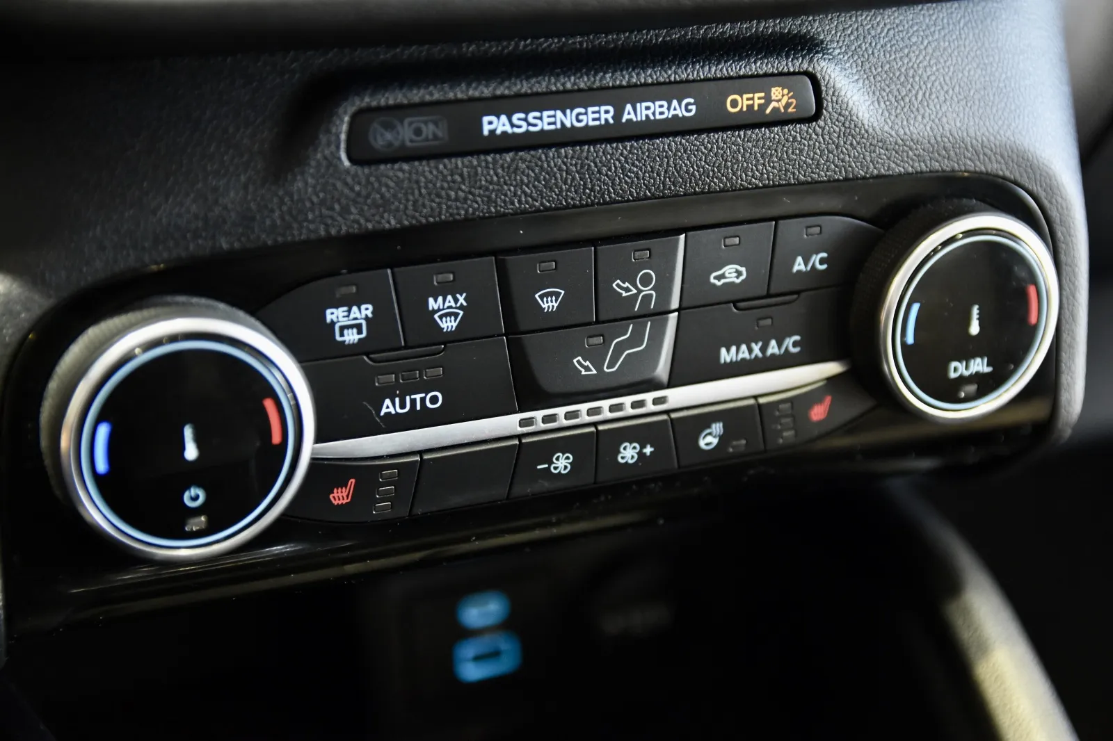 2022 Ford Escape Titanium - Photo 17