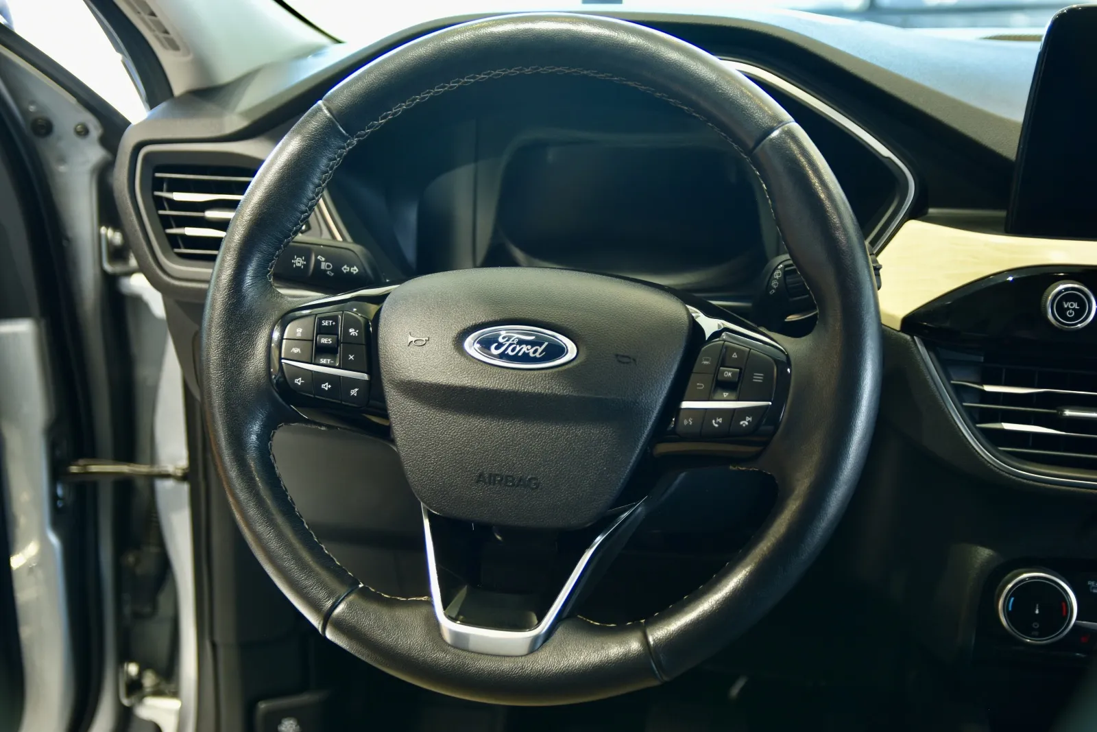 2022 Ford Escape Titanium - Photo 20