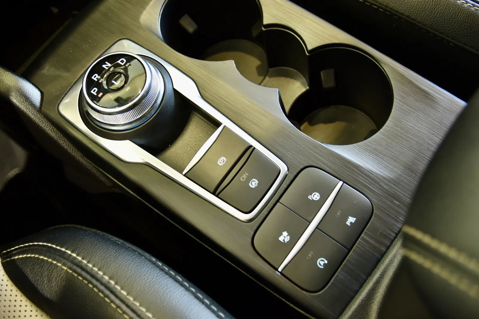2022 Ford Escape Titanium - Photo 18