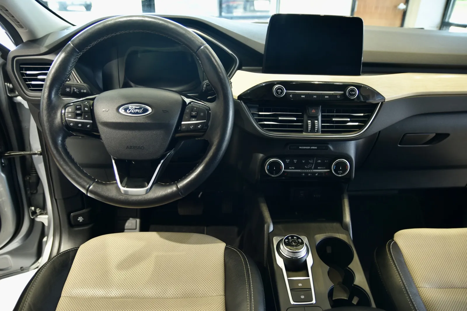 2022 Ford Escape Titanium - Photo 13