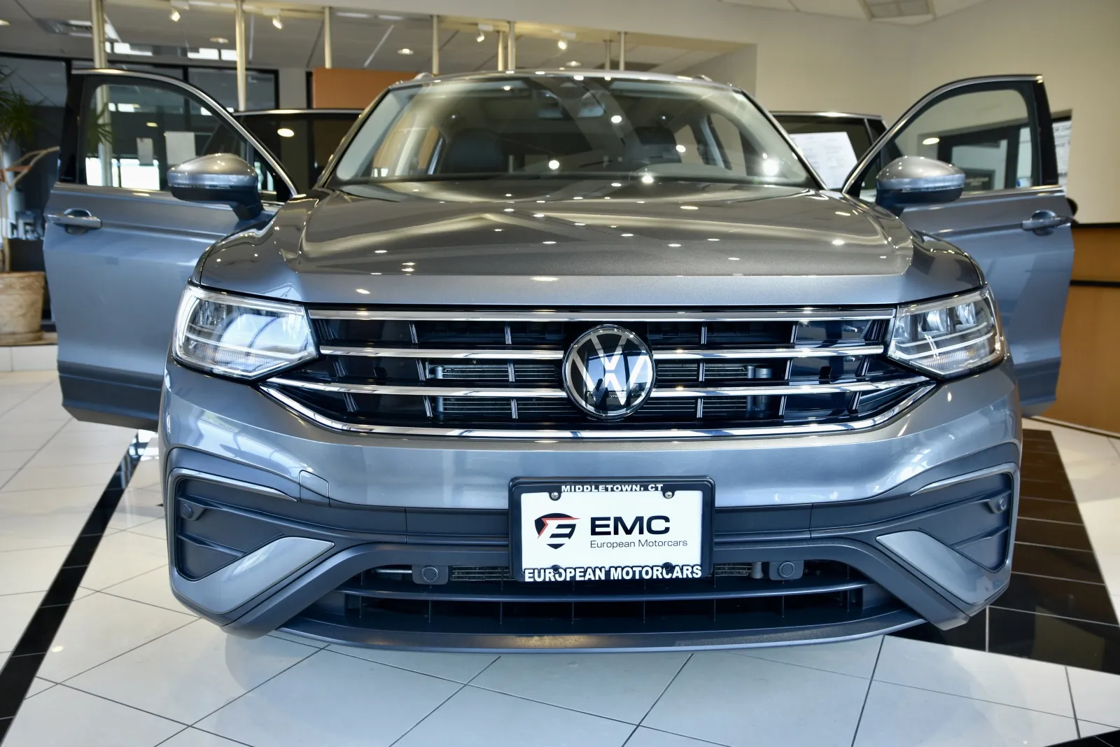 Photos of 2023 Volkswagen Tiguan SE 4Motion for sale in Middletown, CT at European Motorcars