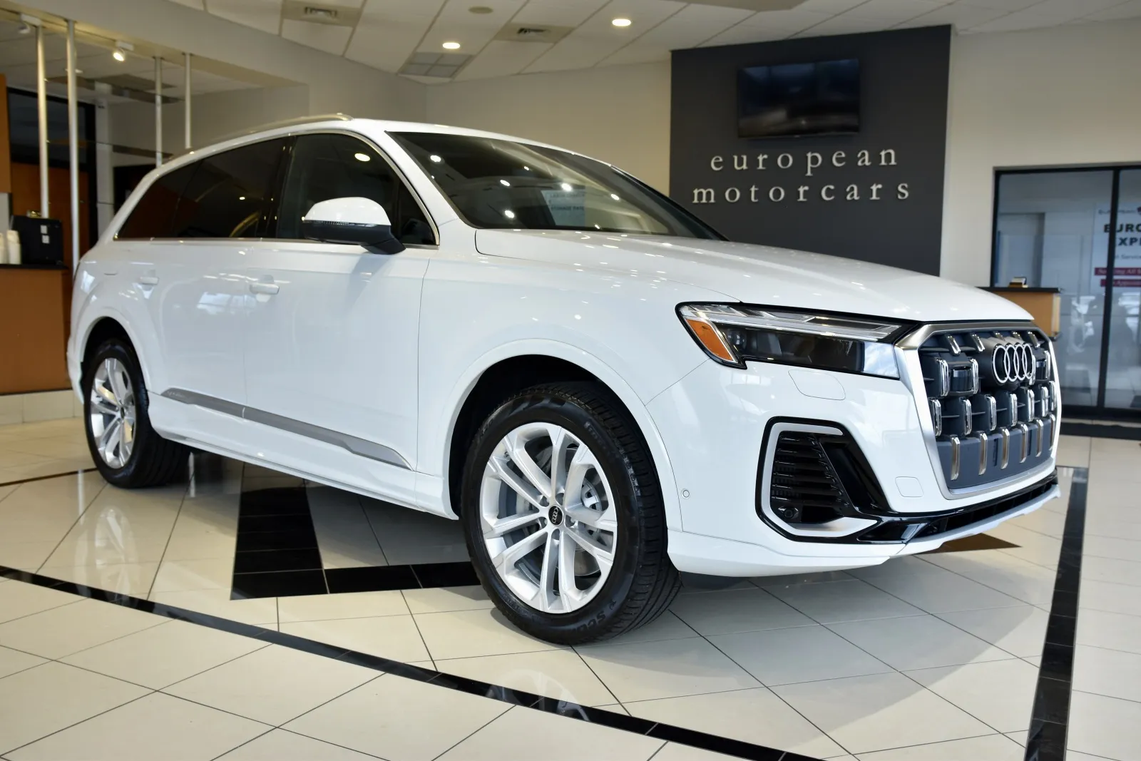 White 2025 Audi Q7 quattro Premium Plus 55 TFSI for sale in Middletown, CT