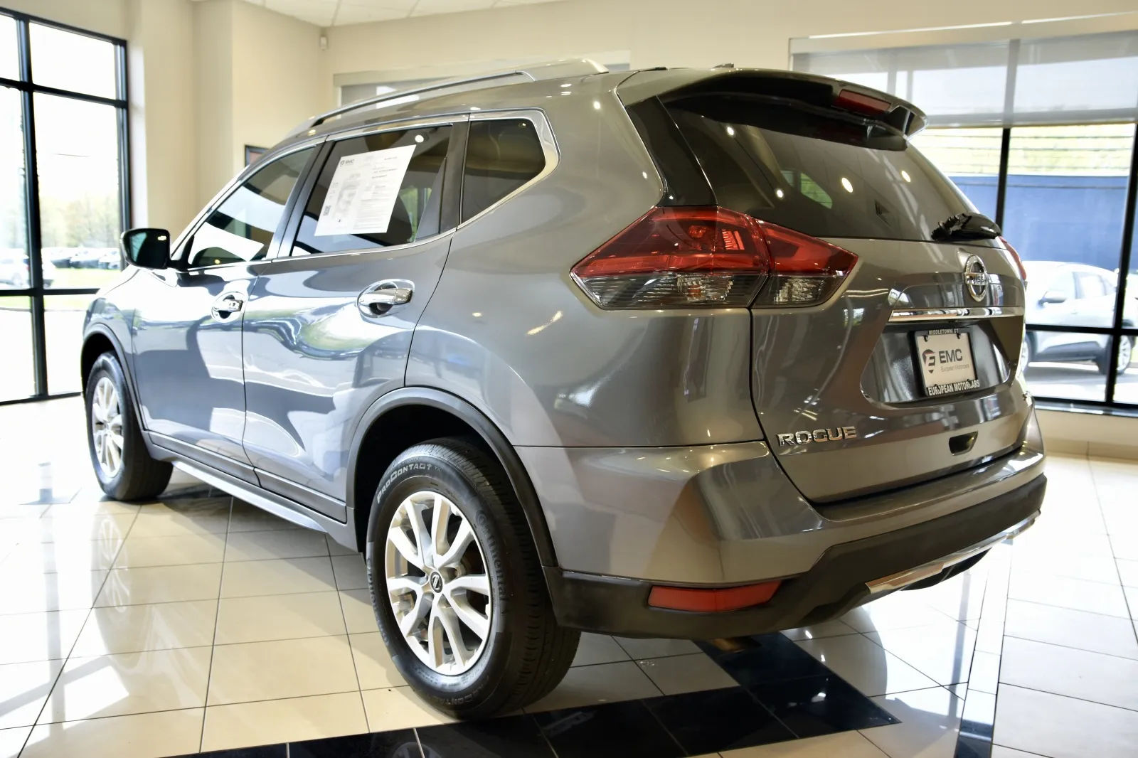 More photos of 2018 Nissan Rogue SV at European Motorcars, CT