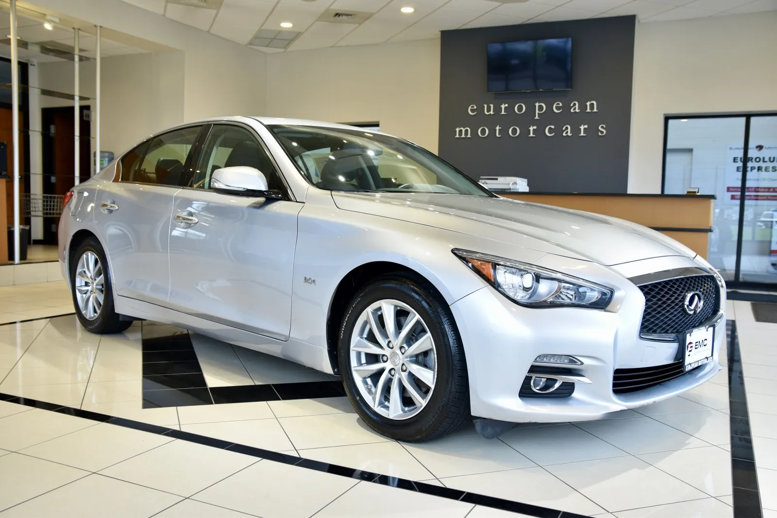 2017 INFINITI Q50 Premium