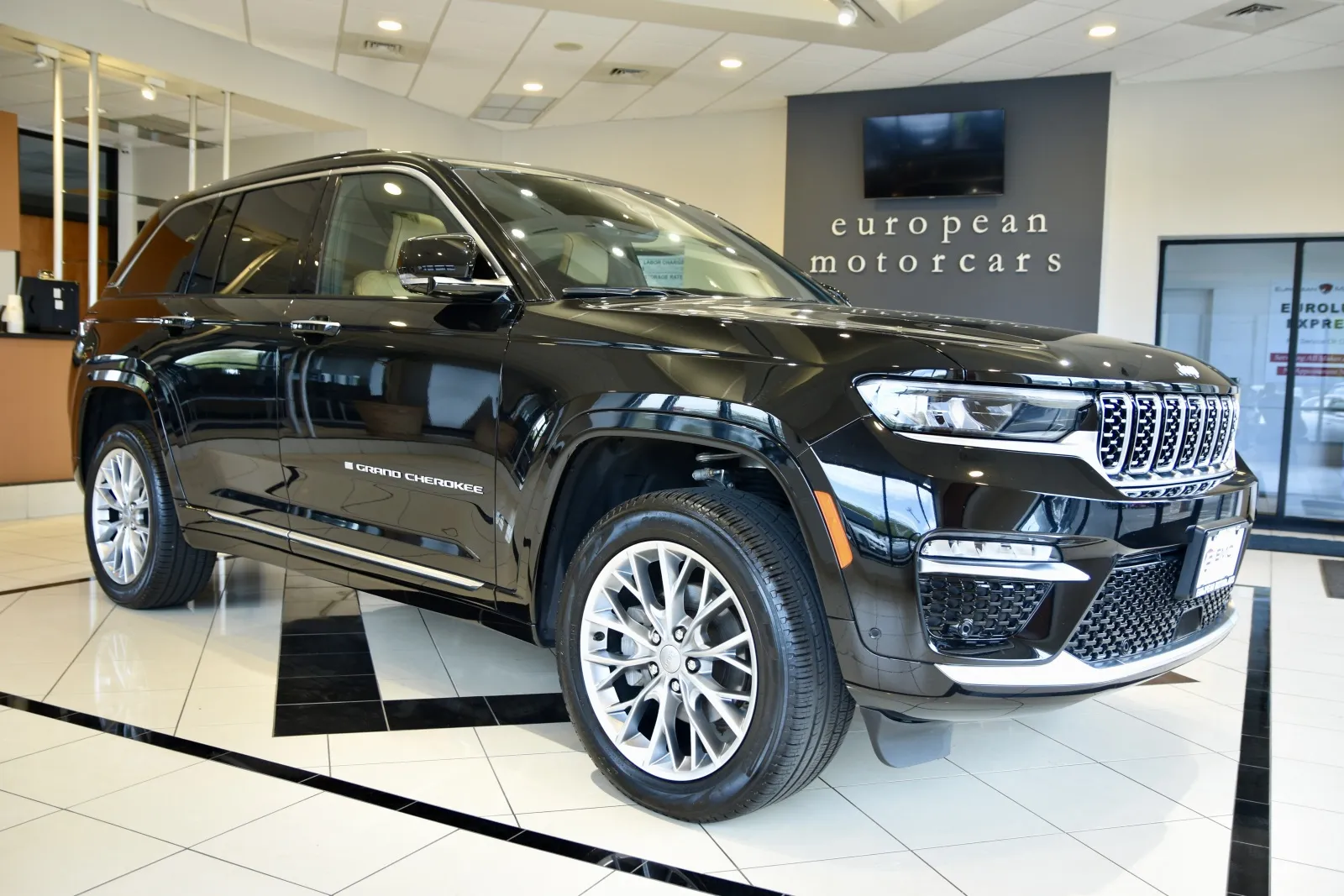 Black 2025 Jeep Grand Cherokee Summit for sale in Middletown, CT