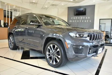 Gray 2023 Jeep Grand Cherokee Overland for sale in Middletown, CT
