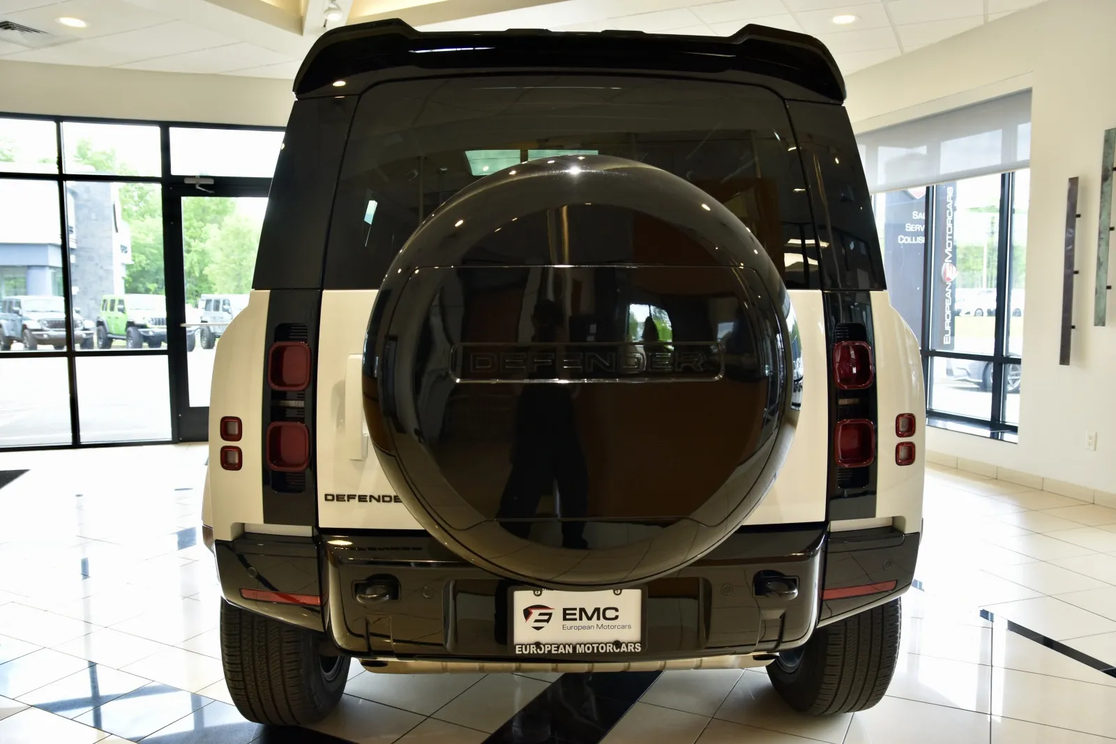 More photos of 2024 Land Rover Defender 110 P400 X-Dynamic SE at European Motorcars, CT