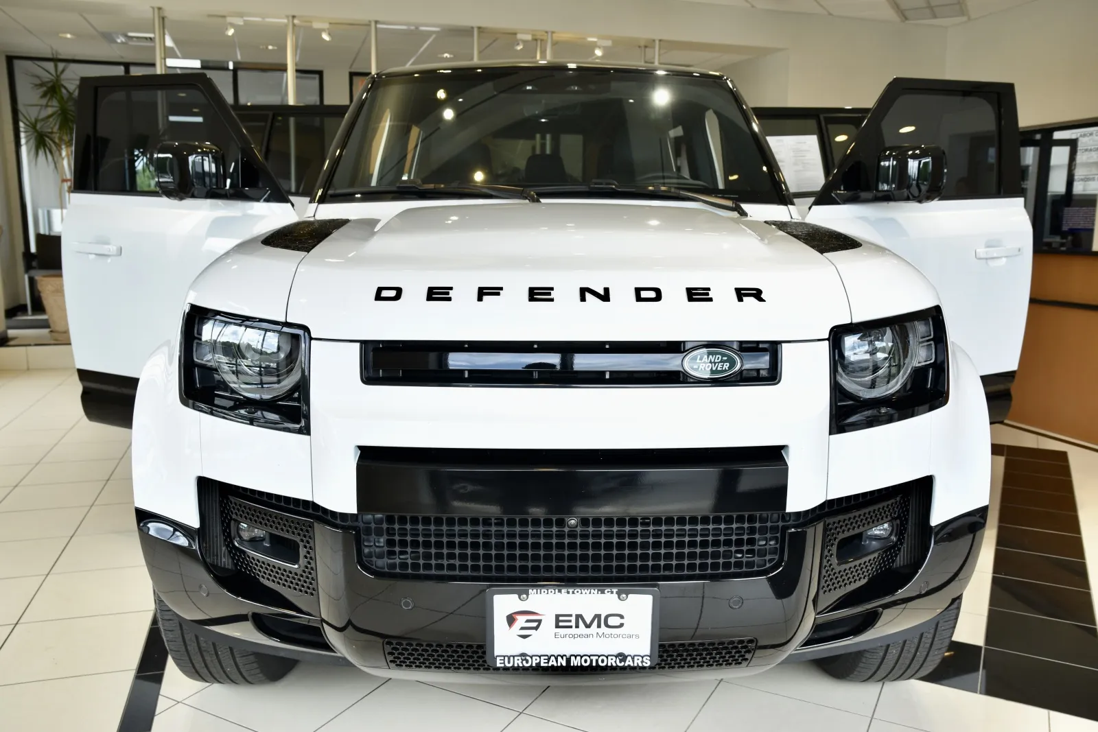 Photos of 2024 Land Rover Defender 110 P400 X-Dynamic SE for sale in Middletown, CT at European Motorcars