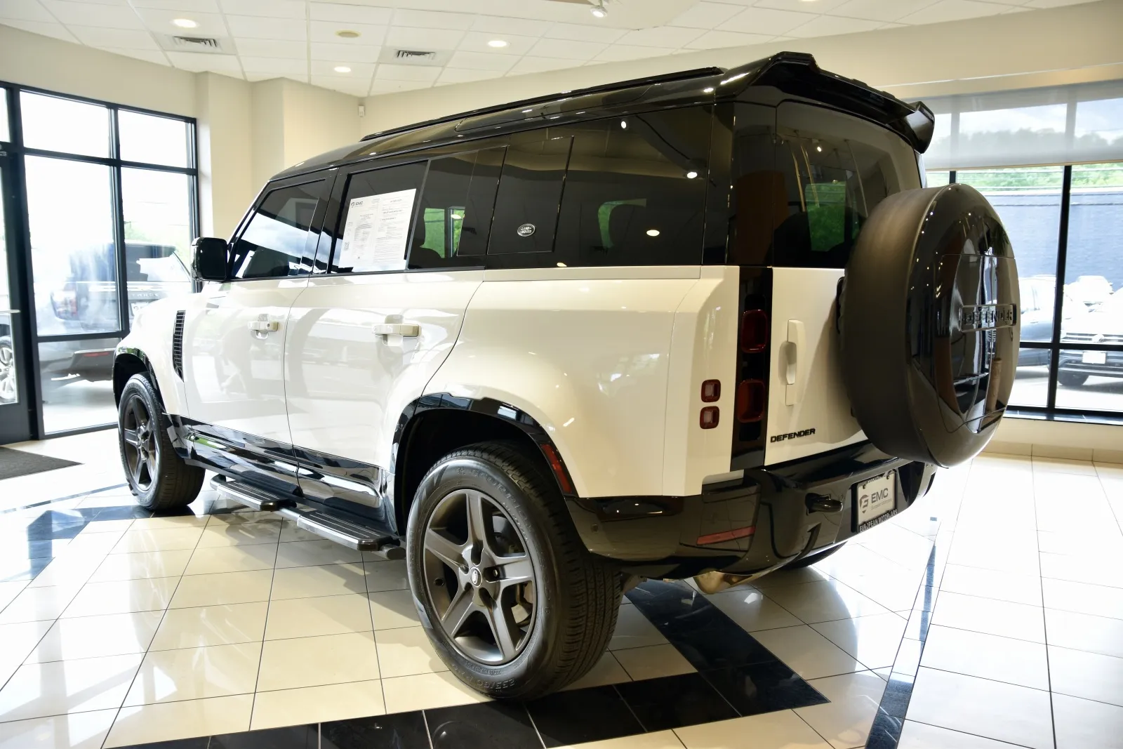 More photos of 2024 Land Rover Defender 110 P400 X-Dynamic SE at European Motorcars, CT