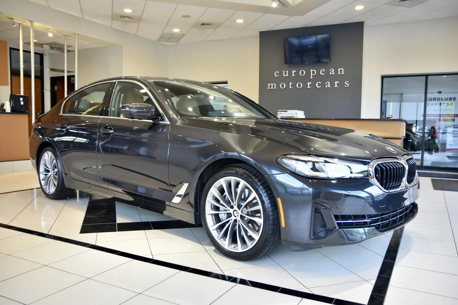 Gray 2023 BMW 5 Series 540i xDrive for sale in Middletown, CT