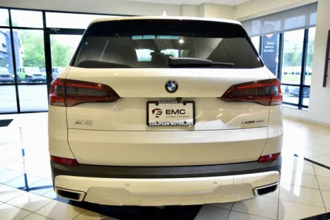 More photos of 2022 BMW X5 xDrive40i at European Motorcars, CT