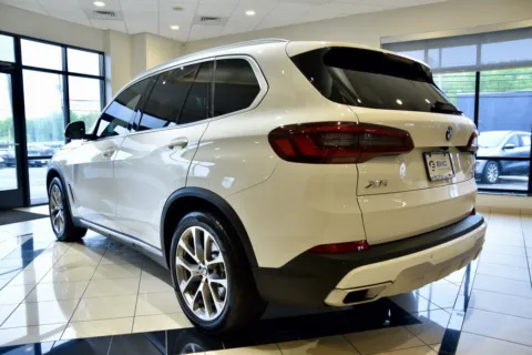More photos of 2022 BMW X5 xDrive40i at European Motorcars, CT