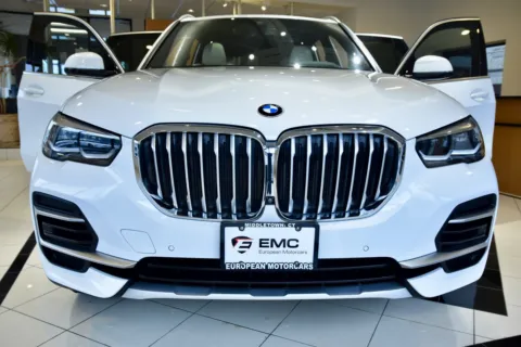 Photos of 2022 BMW X5 xDrive40i for sale in Middletown, CT at European Motorcars