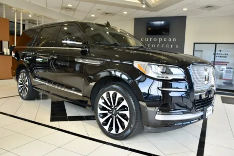 Black 2023 Lincoln Navigator Reserve for sale in Middletown, CT