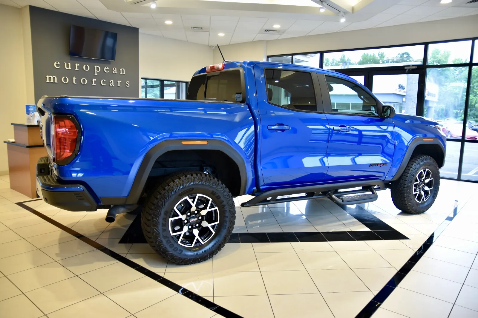 2023 GMC Canyon AT4X - Photo 7