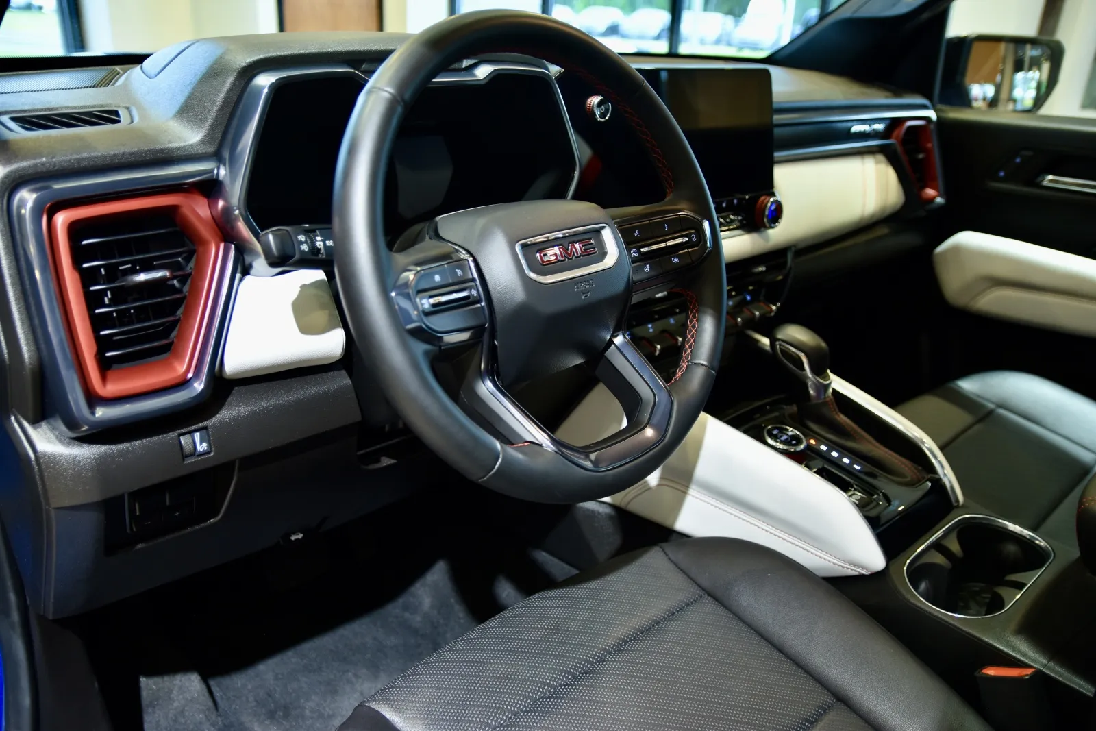 2023 GMC Canyon AT4X - Photo 14