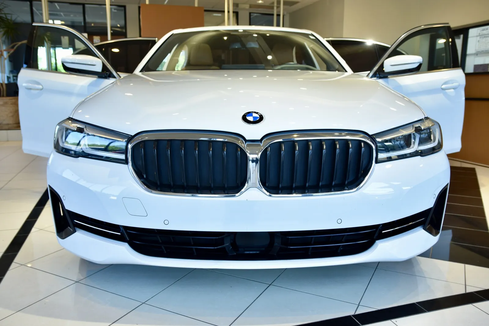 Photos of 2022 BMW 5 Series 540i xDrive for sale in Middletown, CT at European Motorcars