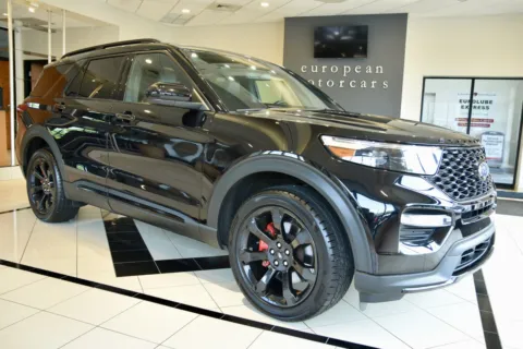 Black 2022 Ford Explorer ST for sale in Middletown, CT