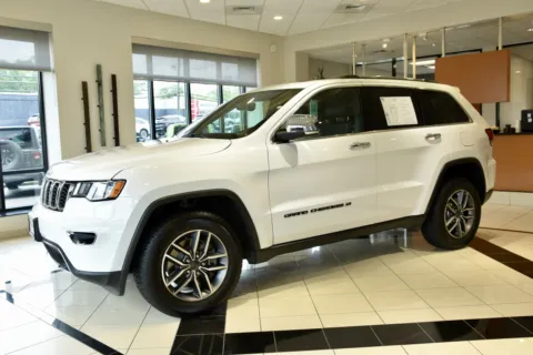 Another view of 2022 Jeep Grand Cherokee WK Limited for sale in Middletown, CT at European Motorcars