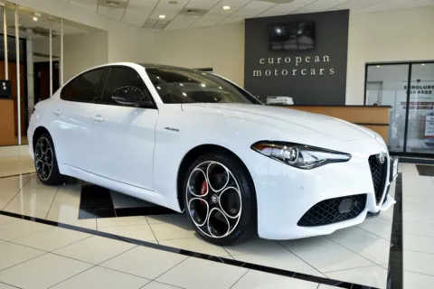 White 2023 Alfa Romeo Giulia Veloce for sale in Middletown, CT