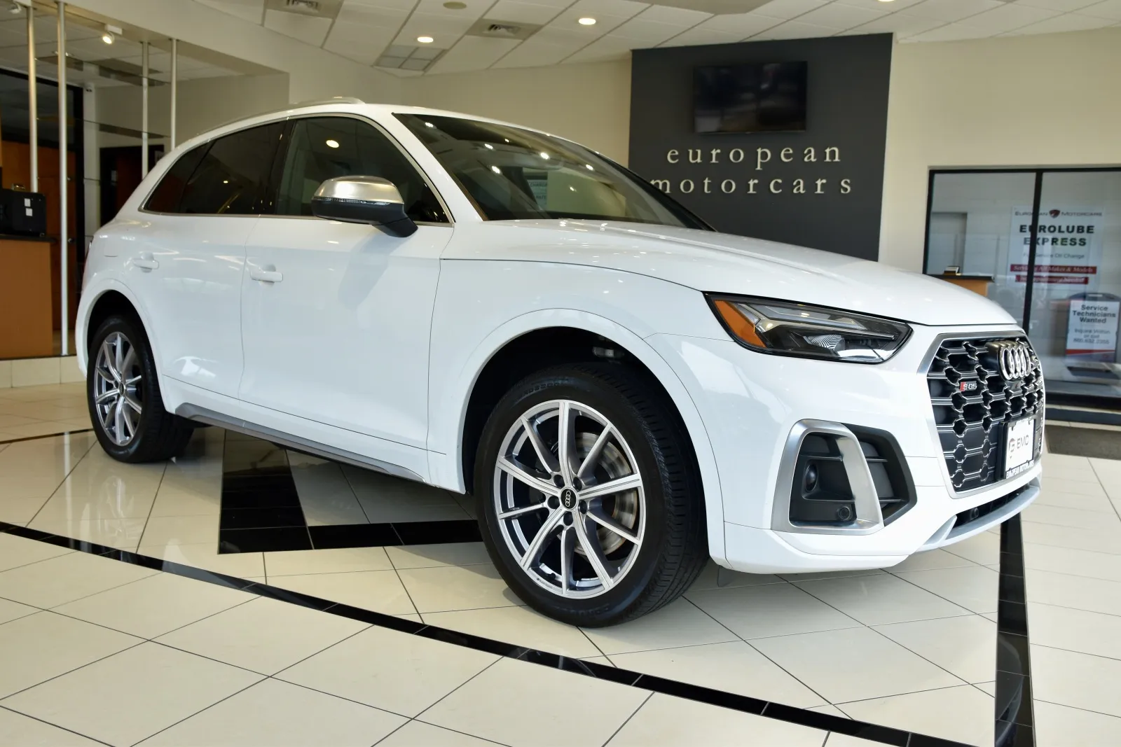 White 2023 Audi SQ5 3.0T quattro Premium Plus for sale in Middletown, CT