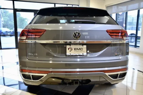 More photos of 2022 Volkswagen Atlas Cross Sport V6 SEL Premium R-Line 4Motion at European Motorcars, CT