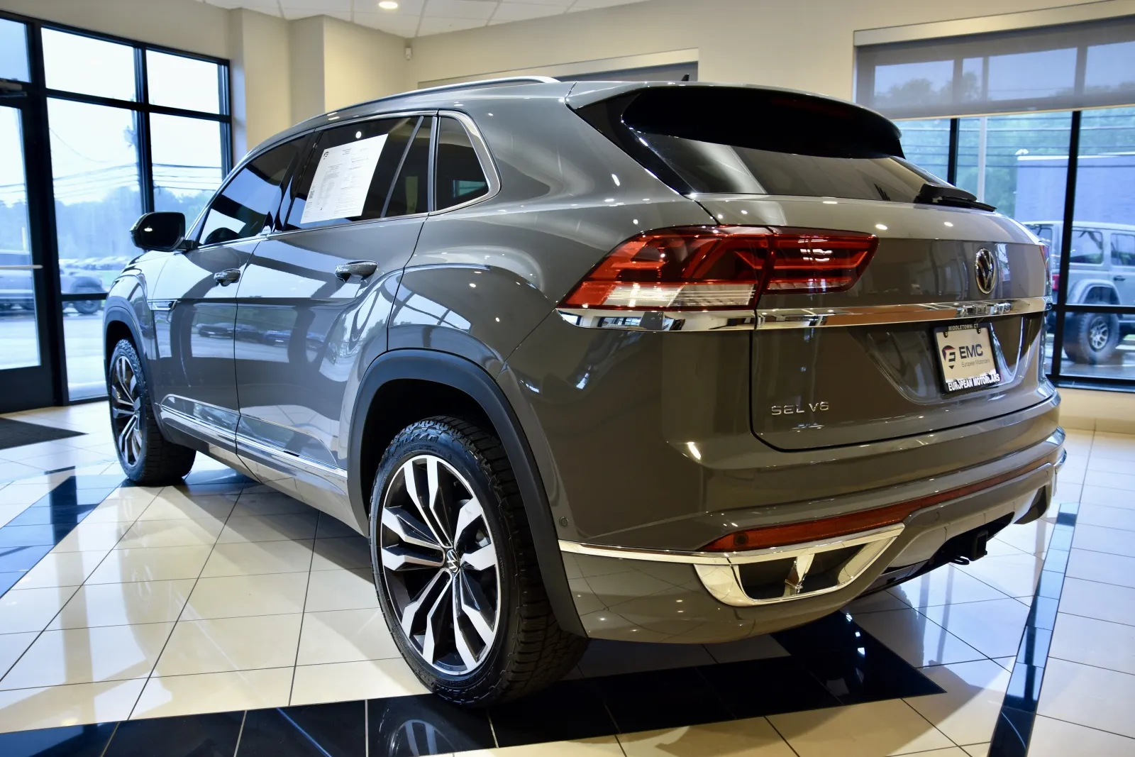 More photos of 2022 Volkswagen Atlas Cross Sport V6 SEL Premium R-Line 4Motion at European Motorcars, CT