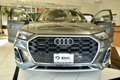 Photos of 2024 Audi Q5 quattro S line Prestige 45 TFSI for sale in Middletown, CT at European Motorcars