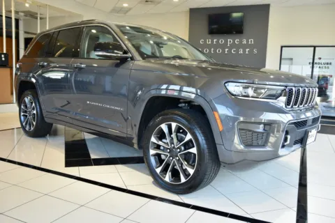 Gray 2022 Jeep Grand Cherokee Overland for sale in Middletown, CT