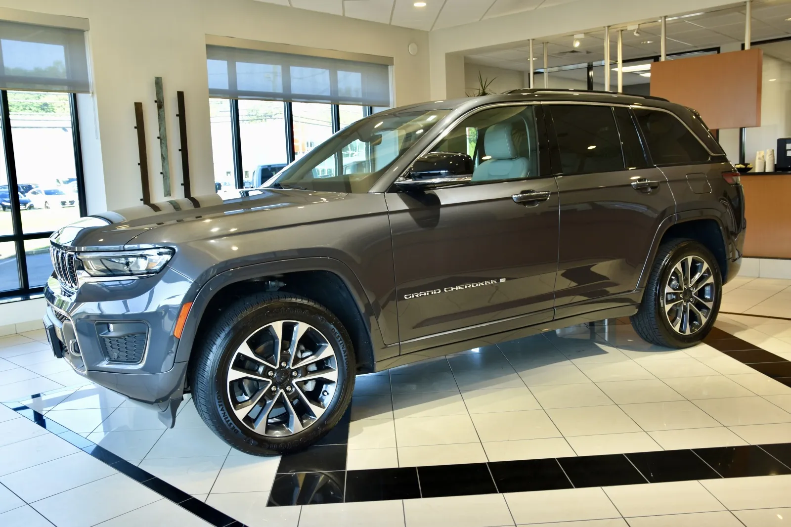 Another view of 2022 Jeep Grand Cherokee Overland for sale in Middletown, CT at European Motorcars