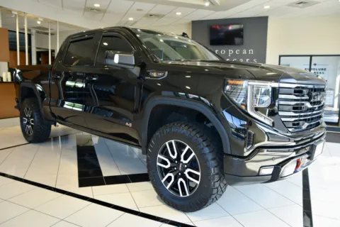 Black 2024 GMC Sierra 1500 AT4 for sale in Middletown, CT