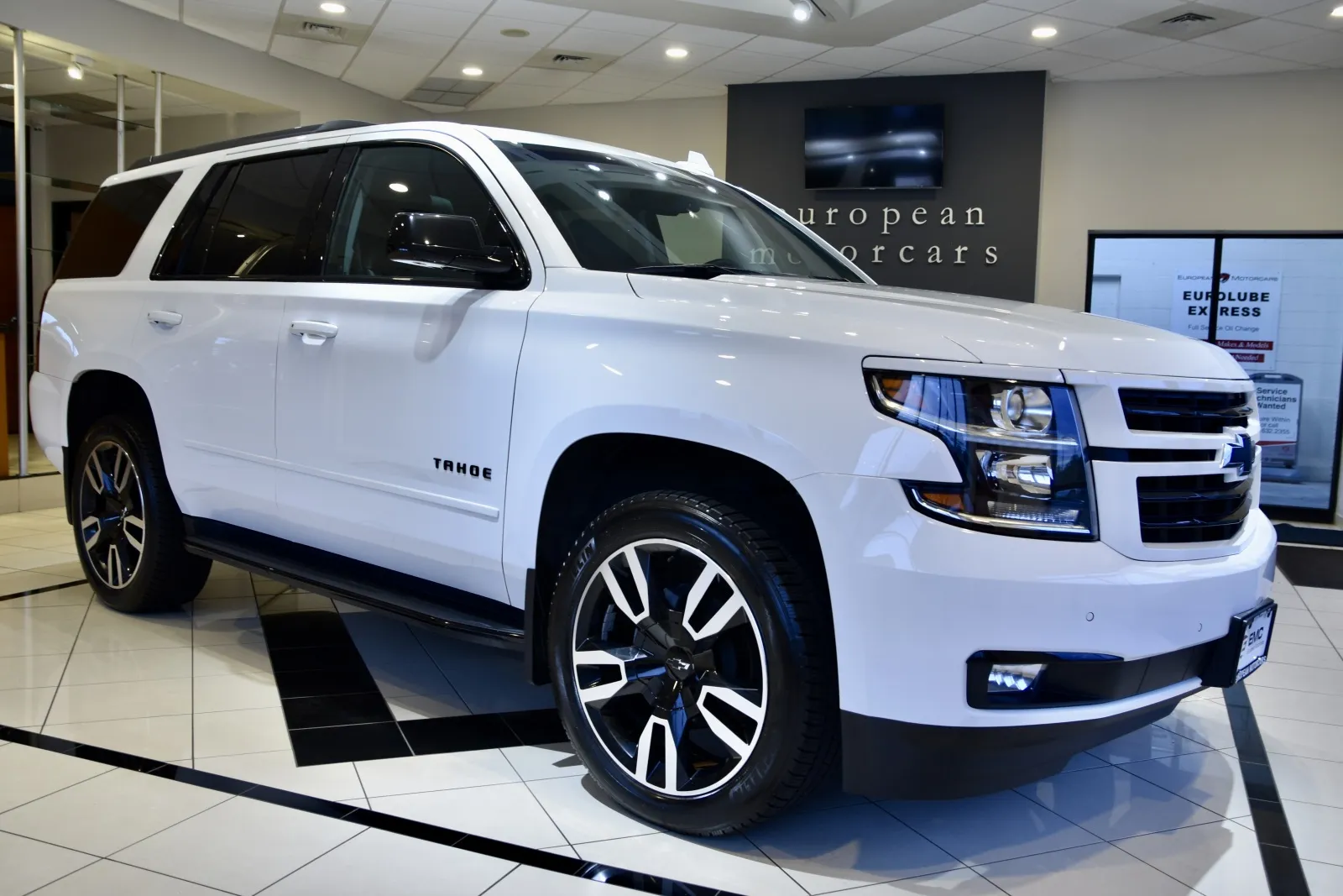 White 2019 Chevrolet Tahoe Premier for sale in Middletown, CT