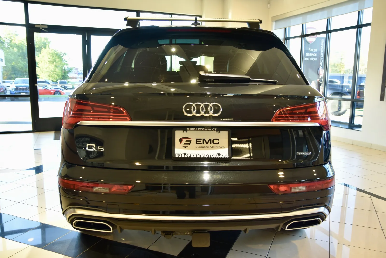 More photos of 2023 Audi Q5 quattro S line Prestige 45 TFSI at European Motorcars, CT
