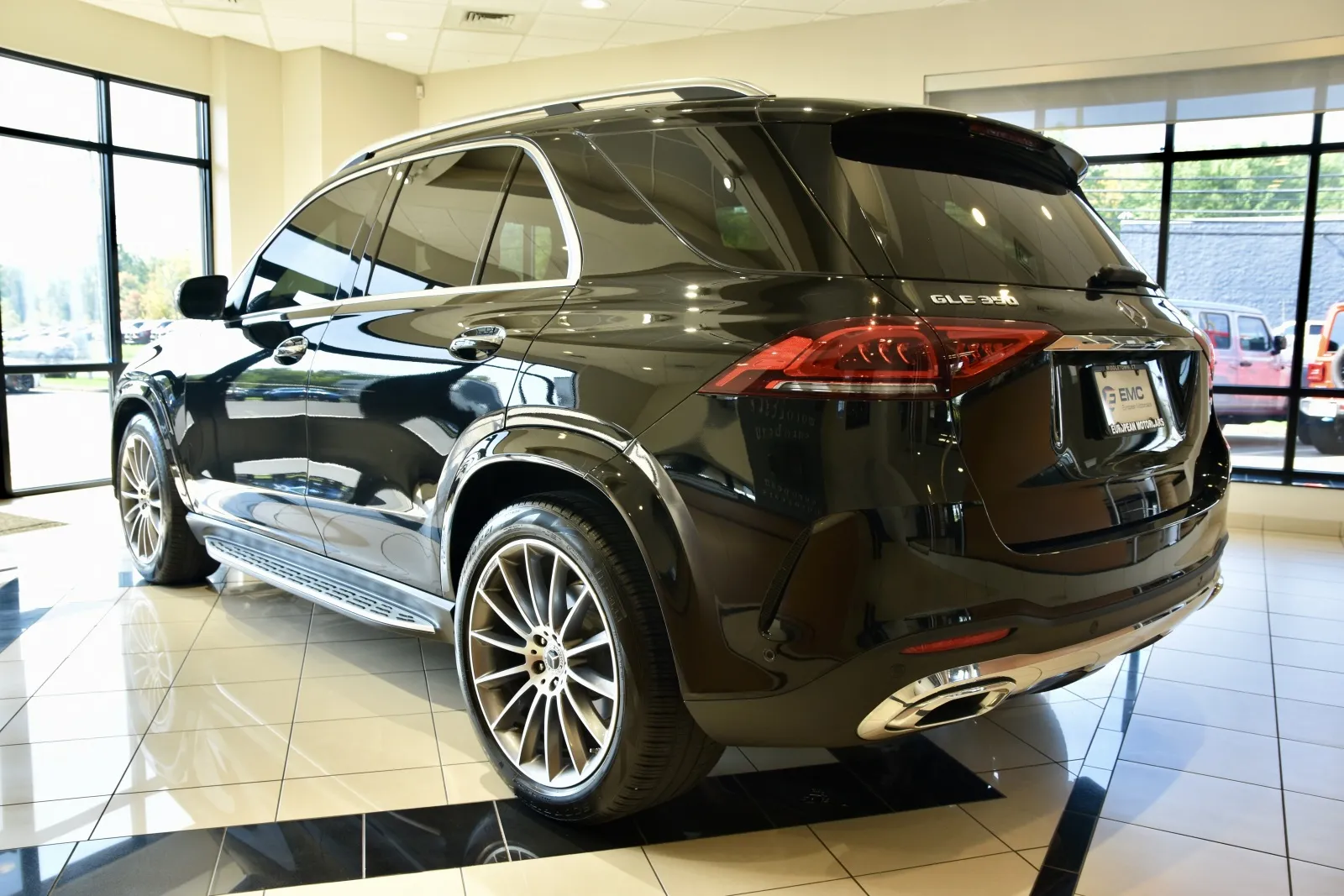 More photos of 2022 Mercedes-Benz GLE 350 4MATIC at European Motorcars, CT