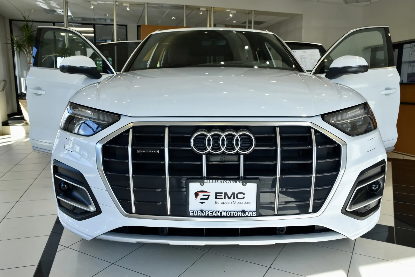 Photos of 2021 Audi Q5 quattro Prestige 45 TFSI for sale in Middletown, CT at European Motorcars