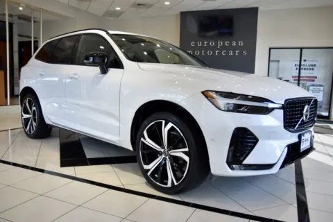 White 2024 Volvo XC60 B5 Ultimate Dark Theme for sale in Middletown, CT