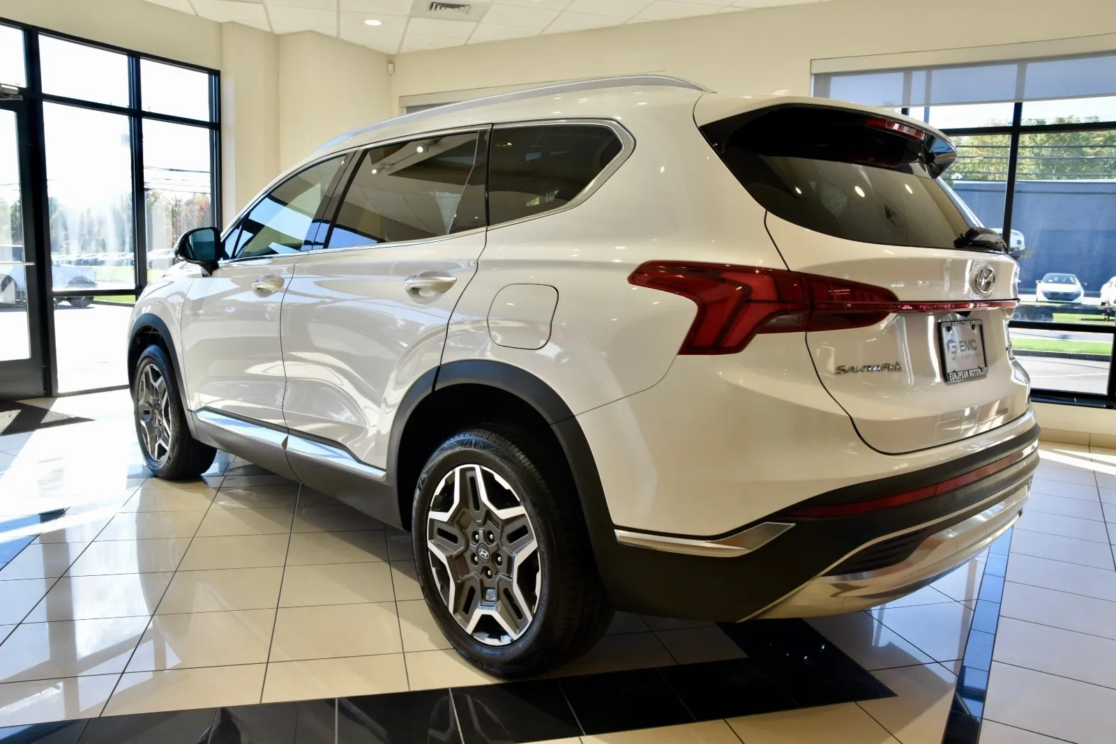 More photos of 2021 Hyundai SANTA FE Limited at European Motorcars, CT