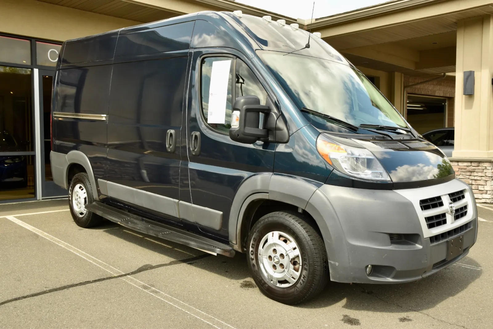 White 2015 Ram ProMaster Cargo Van 2500 136 WB for sale in Middletown, CT