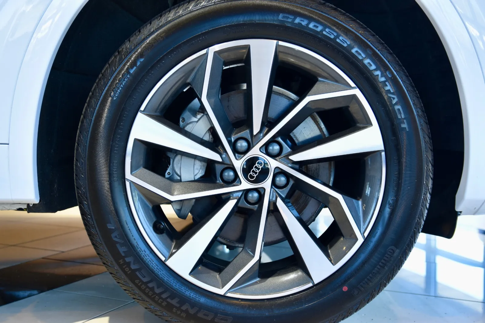 2024 Audi Q5 Premium Plus - Photo 11