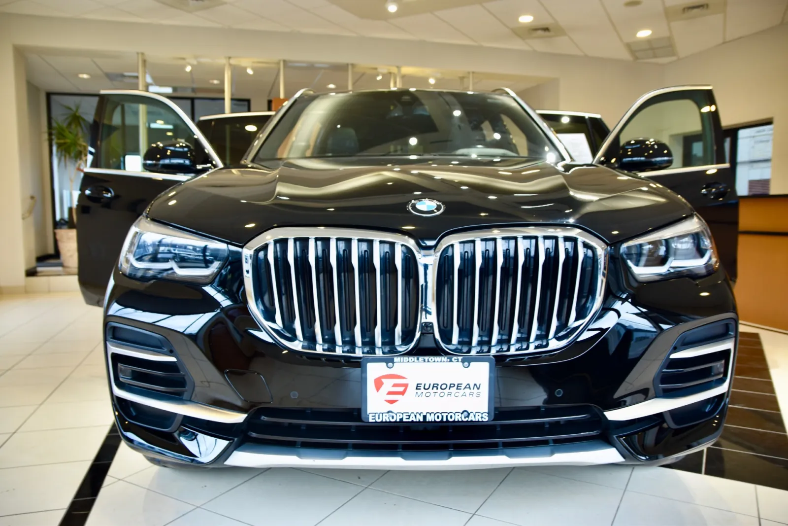 Photos of 2022 BMW X5 xDrive40i for sale in Middletown, CT at European Motorcars