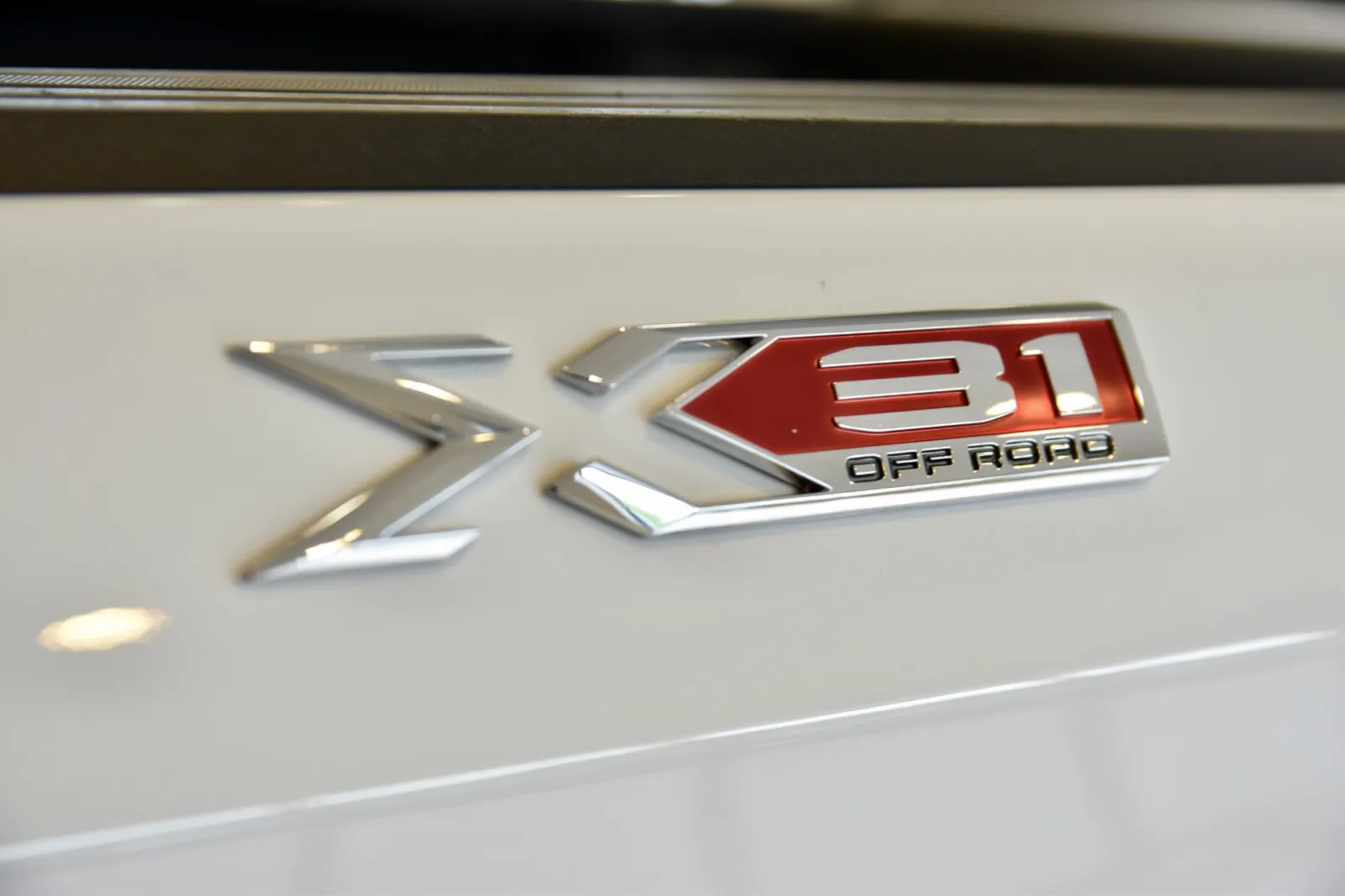 2021 GMC Sierra 1500 SLT - Photo 14