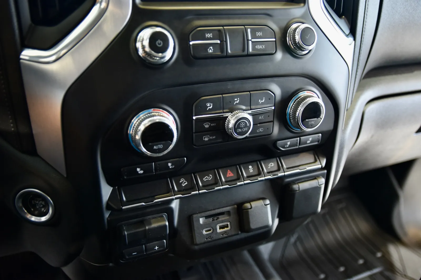 2021 GMC Sierra 1500 SLT - Photo 20