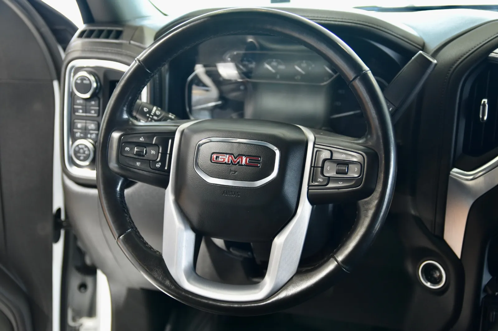 2021 GMC Sierra 1500 SLT - Photo 21